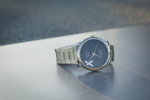 Stainless steel straight edge watch